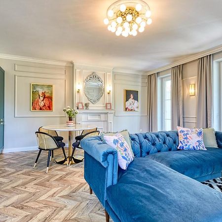 The Doors Luxury Apartment โมชนมายารูวาร์ ภายนอก รูปภาพ