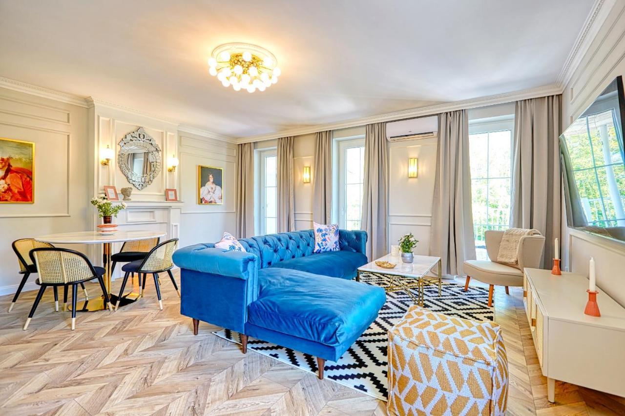 The Doors Luxury Apartment โมชนมายารูวาร์ ภายนอก รูปภาพ