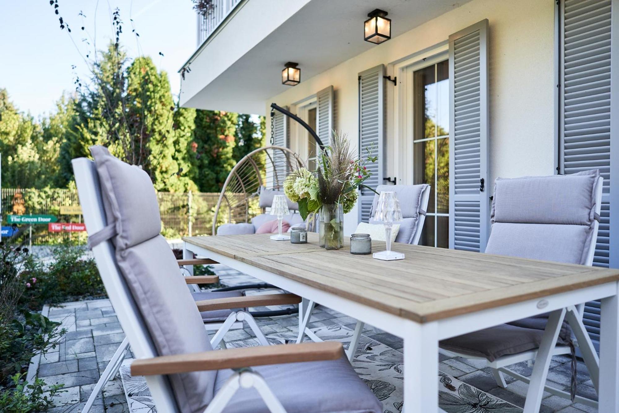 The Doors Luxury Apartment โมชนมายารูวาร์ ภายนอก รูปภาพ