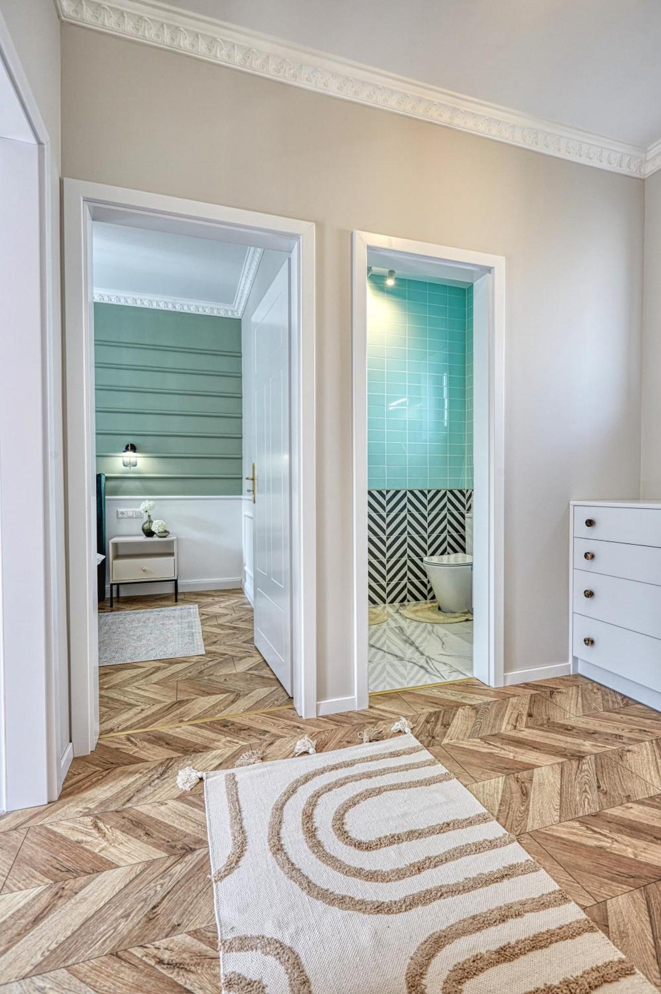 The Doors Luxury Apartment โมชนมายารูวาร์ ภายนอก รูปภาพ