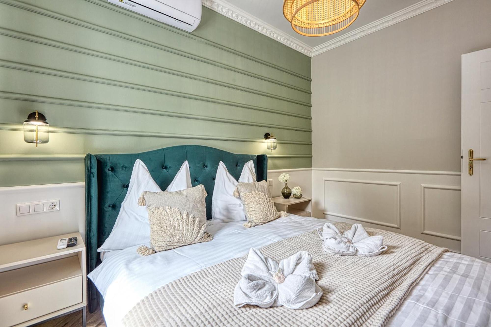 The Doors Luxury Apartment โมชนมายารูวาร์ ภายนอก รูปภาพ