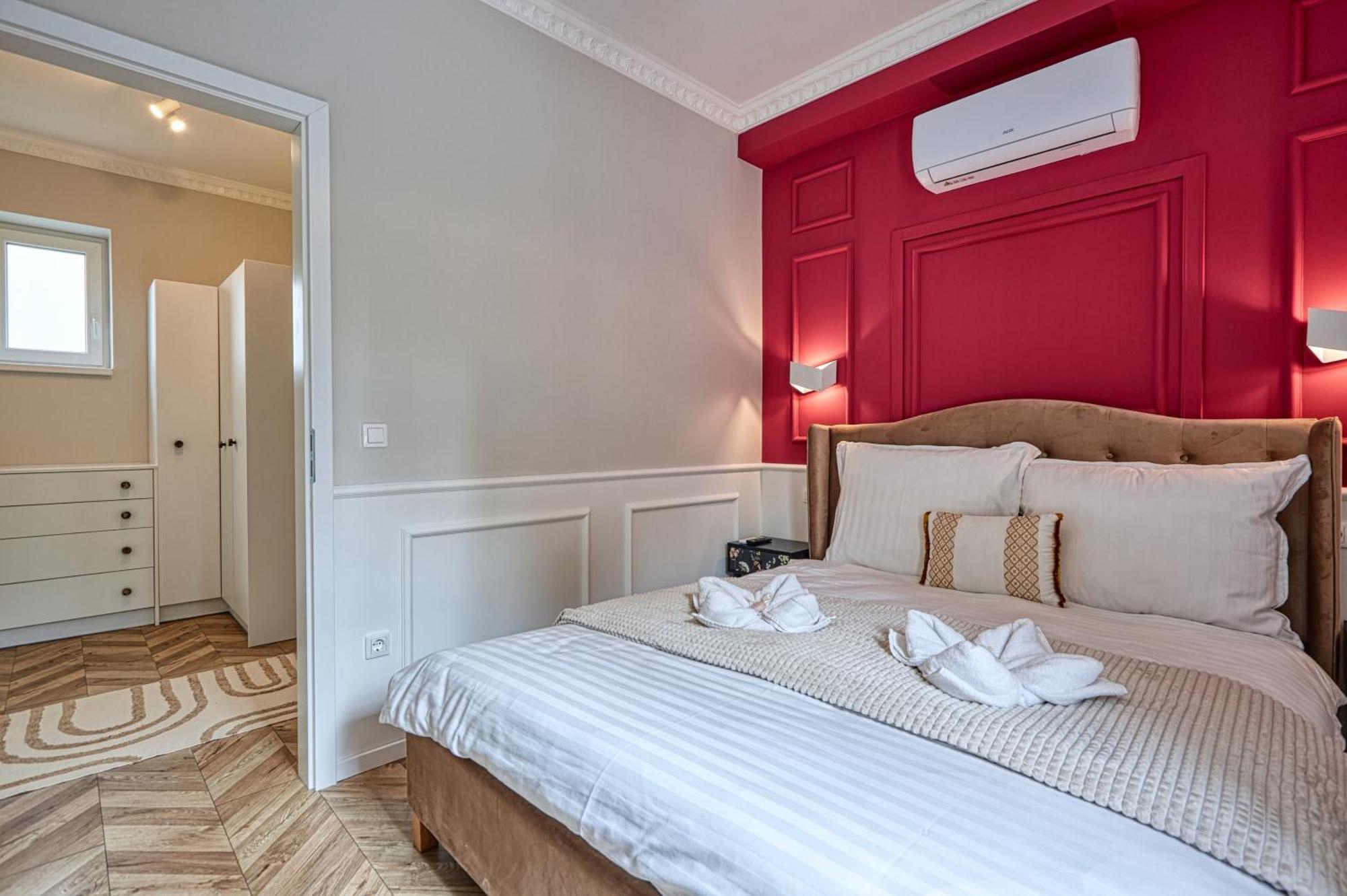 The Doors Luxury Apartment โมชนมายารูวาร์ ภายนอก รูปภาพ